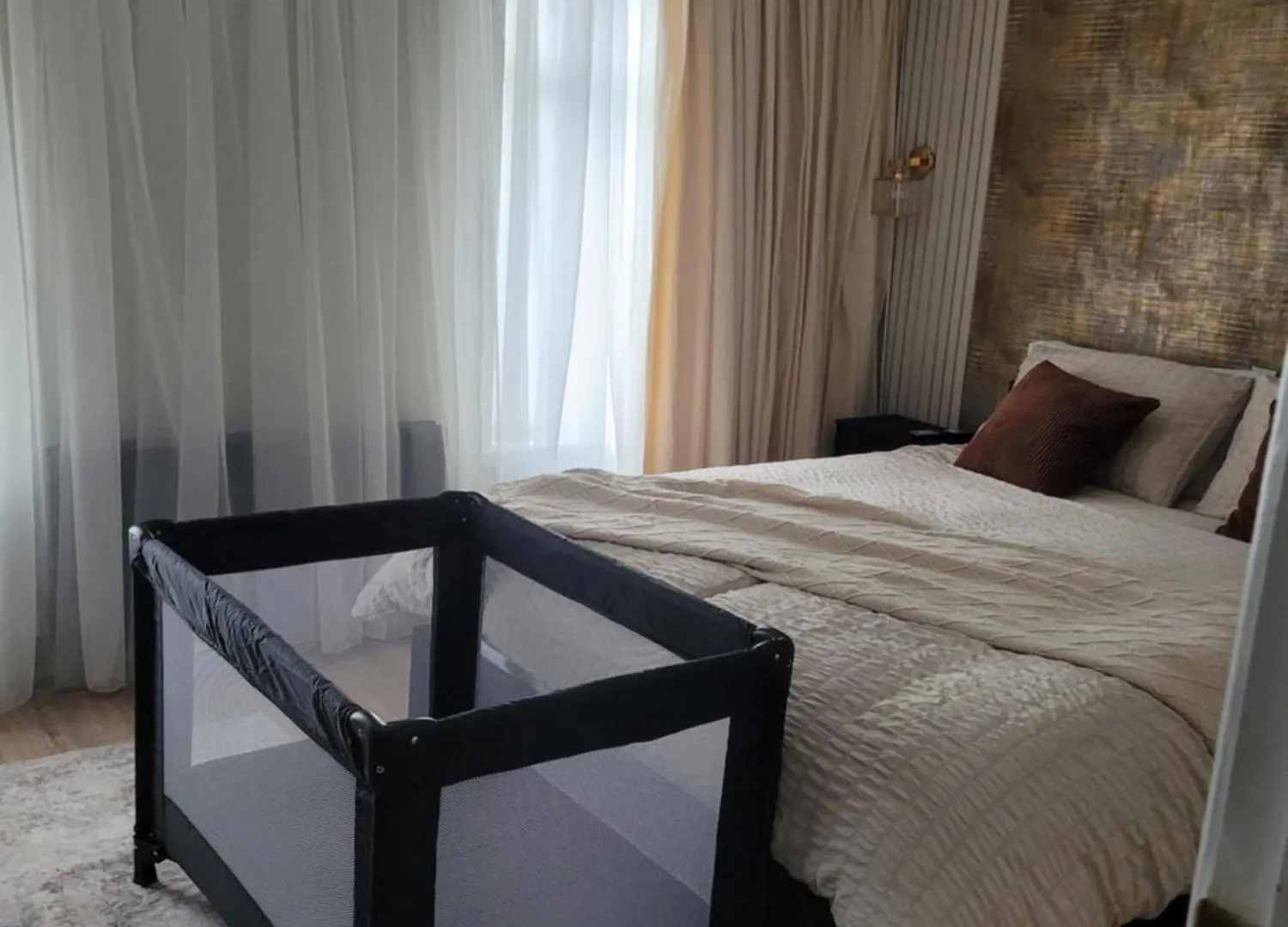 Connsbrook House- Stylish 2 Bed Nitb Approved Close To City Belfast 0*,